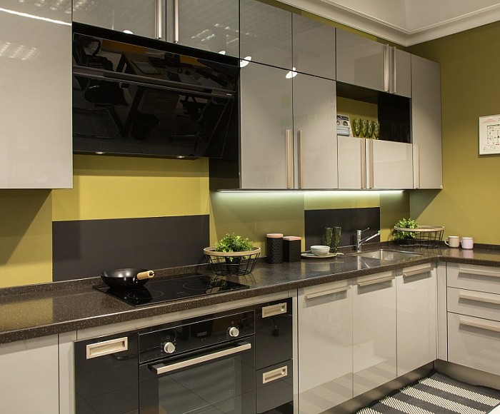 м. Пражская