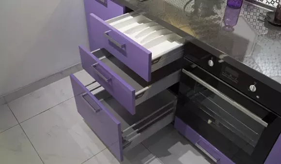 Фиолетовая кухня в Ярославле