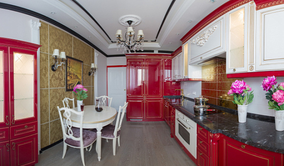 Белая кухня в Санкт-Петербурге