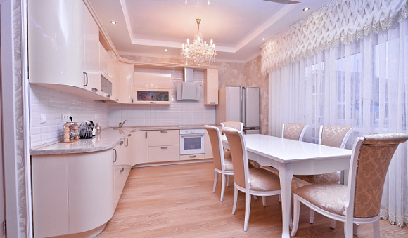 Светлая кухня в Арзамасе