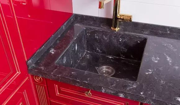 Красная кухня в Ростове-на-Дону