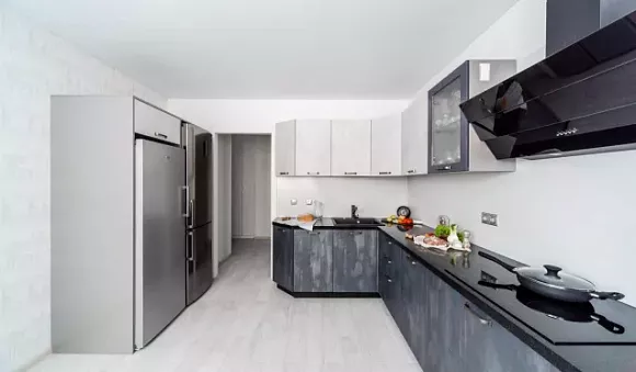 Серая кухня в Клину