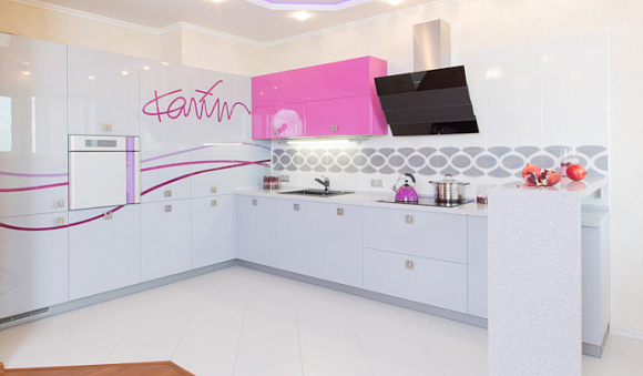 Белая кухня в Мурманске