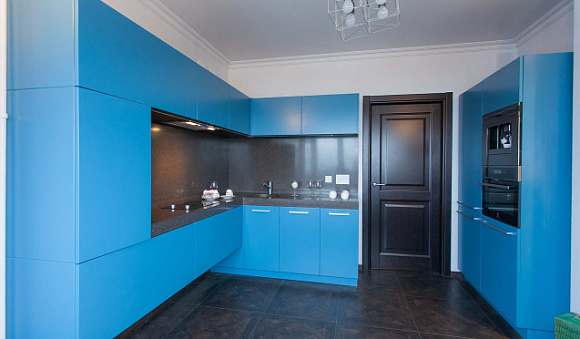 Синяя кухня в Санкт-Петербурге
