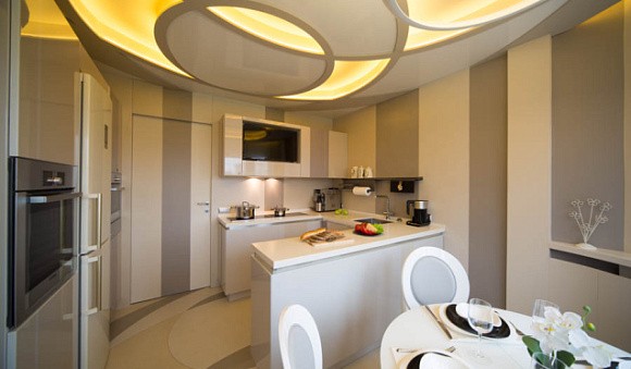 Светлая кухня в Сочи